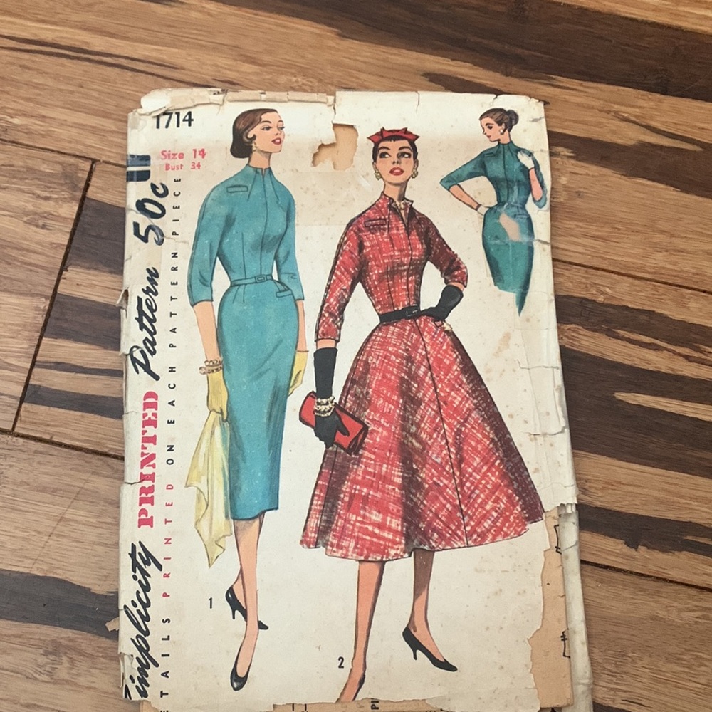 Vintage Sewing Patterns - Picture 4 of 9
